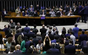 Alcolumbre marca votação da PEC pelo fim da escala 6x1 para quarta-feira