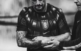 Após lesão no braço, Arrascaeta, do Flamengo, aparece nas redes sociais