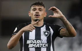 Botafogo negocia retorno de Tiquinho Soares e avança por acordo até o fim de 2026