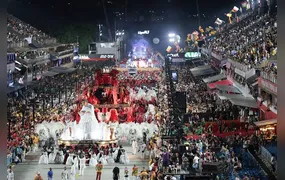 Carnaval 2027: Ingressos para desfiles da Série Ouro começam a ser vendidos na terça (18)