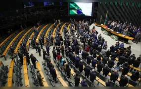 Congresso deve decidir sobre 'taxa das blusinhas' nesta segunda