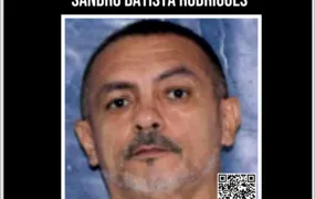 Disque Denúncia/RJ lança cartaz de foragido acusado de ser um dos líder do 'Comando Vermelho'
