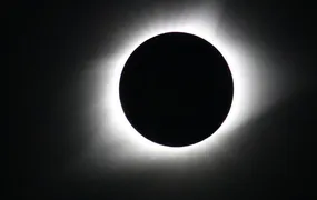 Eclipse solar total fará Sol "desaparecer" no dia 12; veja onde será possível observar o fenômeno