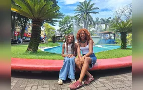 Em parceria com a mãe, autora de 11 anos lançará livro que aborda racismo e bullying nas escolas na FLIM Maricá