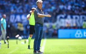 Empate entre Grêmio e Palmeiras mantém Vasco fora da zona de rebaixamento