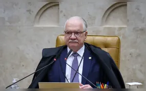 Fachin suspende decisões de Mendonça e Dino sobre diretor da PF