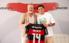 Flamengo oficializa contratação do atacante equatoriano Anthony Valencia