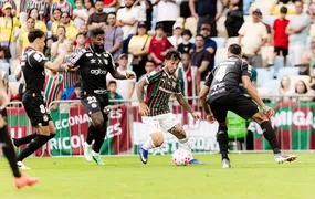 Fluminense é dominado no segundo tempo e perde de virada para o Santos no Maracanã