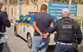 Foragido da Justiça é preso durante abordagem da PM na RJ-106, em Maricá