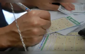 Mega-Sena acumula e pagará R$ 32 milhões na terça; confira dezenas