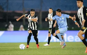 Mesmo com derrota, Atlético avança à final da Copa Sulamericana contra o Boca Juniors
