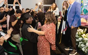 Moradora de Saquarema se forma em Serviço Social pelo Conexão Universitária aos 75 anos