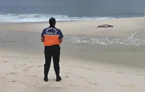 Morte de homem na praia em Maricá será investigada pela delegacia da região
