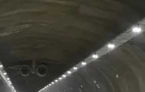 Motoristas ficam em meio a tiroteio no túnel Charitas-Cafubá