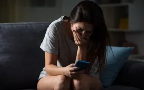Mulheres: 1 em cada 10 com 16 anos ou mais já sofreram violência digital