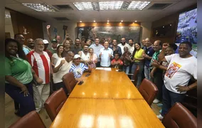 Niterói antecipa planejamento para o Carnaval 2027 e libera recursos para as escolas de samba