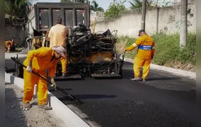 Obra de pavimentação melhora acesso a bairro de Itaboraí