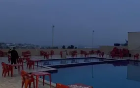 Operação mira esquema que lavava dinheiro do tráfico em clube e pousada no RJ