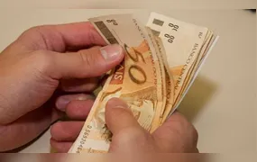 Orçamento de 2027 prevê salário mínimo de R$ 1.741