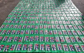 Polícia do Equador apreende carga de cocaína embalada com imagem do craque norueguês Haaland