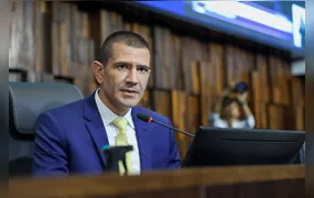 Presidente da Alerj, deputado Douglas Ruas discursa como governador eleito e defende a união entre os poderes
