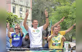 Ruas mobiliza deputados em carreatas pela Zona Oeste em apoio a Flávio