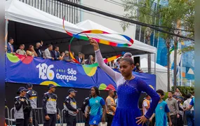 São Gonçalo comemora aniversário de 136 anos com tradicional desfile no centro da cidade