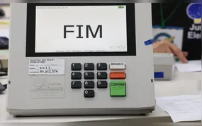 TSE registra 421 urnas substituídas nas primeiras 2 horas de votação