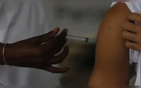 Vacina contra HPV: jovens de 15 a 19 anos têm até dezembro para se imunizar