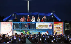 “Ato vergonhoso”, diz Lula sobre fuga de Flávio Bolsonaro