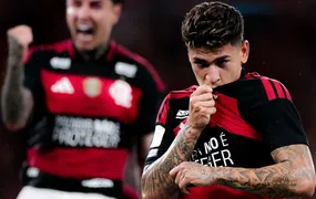 Flamengo vence Atlético-MG por 3 a 2 no Maracanã e retoma liderança do Brasileirão