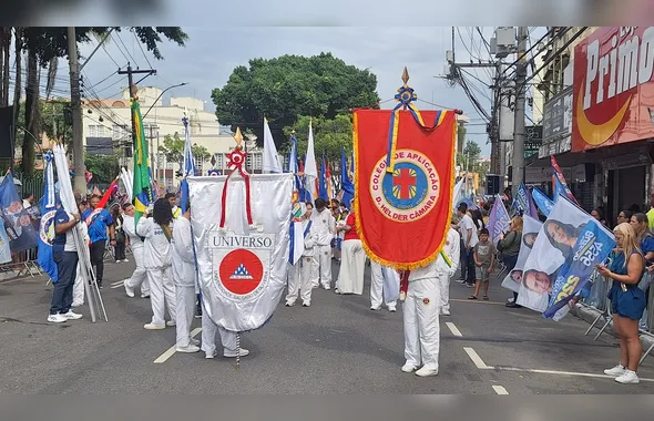 Desfile de 136 anos de São Gonçalo começa no Centro da cidade