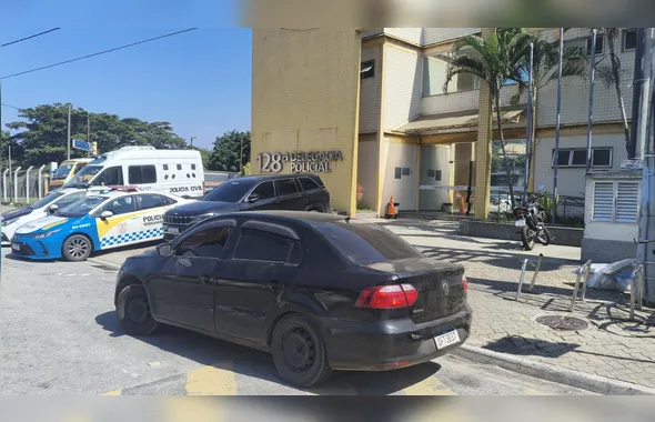 Homem procurado pela Justiça de Minas Gerais é preso durante abordagem em Rio das Ostras
