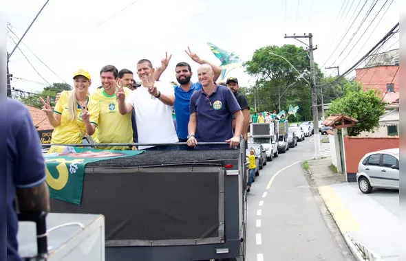 No Sul do RJ, Douglas Ruas agradece os votos recebidos e faz série de carreatas por Flávio Bolsonaro