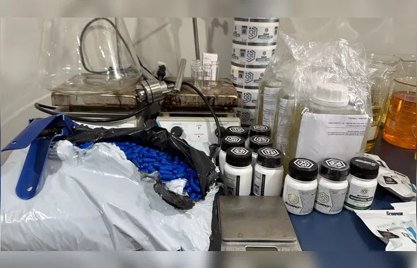 Polícia Civil estoura fábrica clandestina de anabolizantes em São Gonçalo