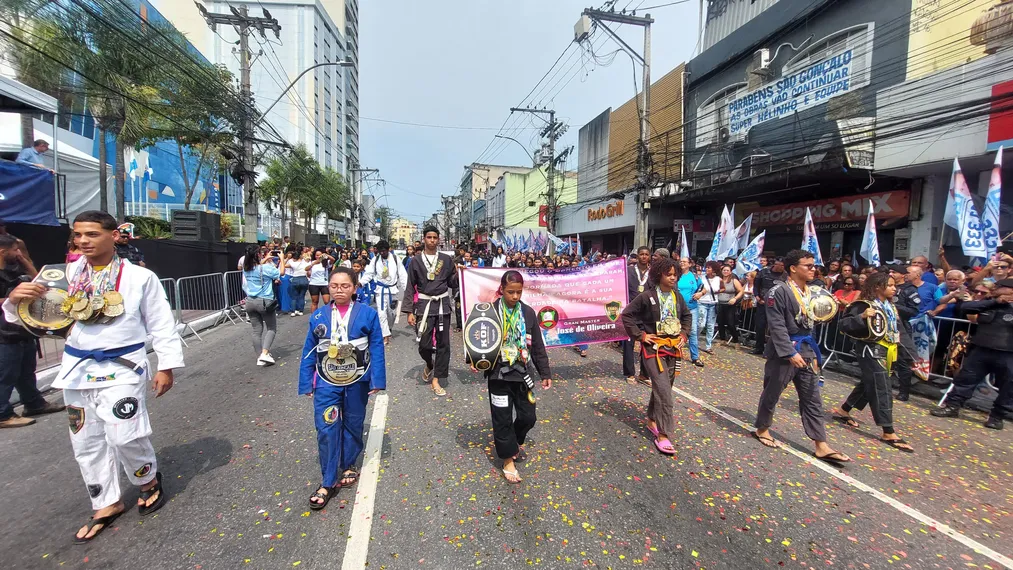 Cidade de São Gonçalo comemora aniversário de 134 anos com desfile grandioso