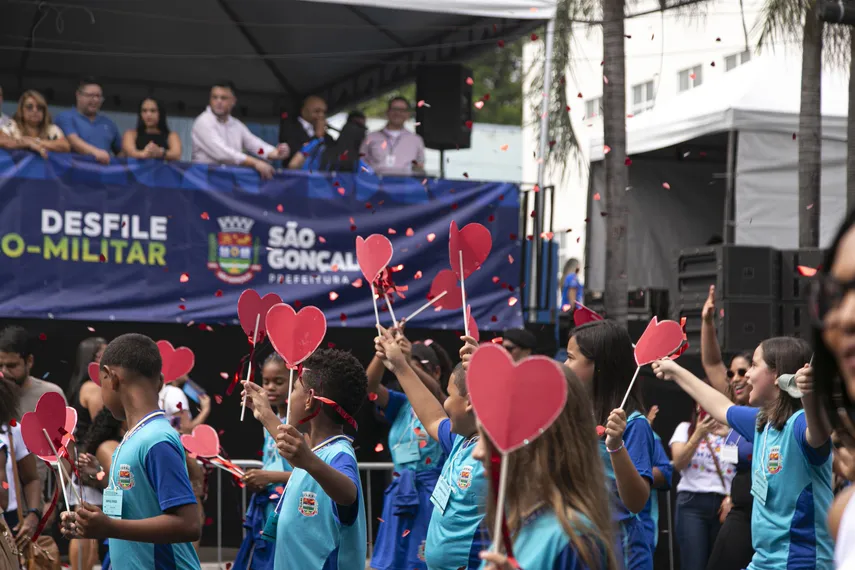 Cidade de São Gonçalo comemora aniversário de 134 anos com desfile grandioso