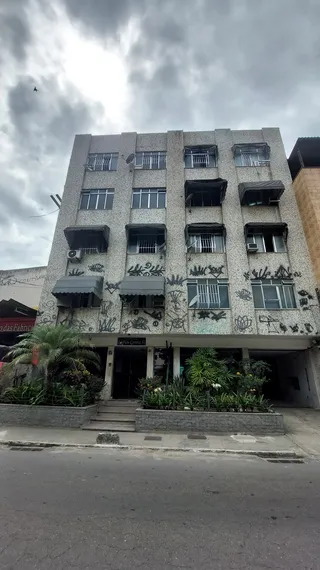 Constantes atos de vandalismo geram revolta a moradores no Alcântara; Vídeo