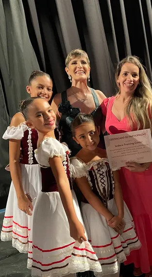 Criando magia através da dança, Claudia Araújo promove arte, encanto e beleza com sua Escola de Ballet