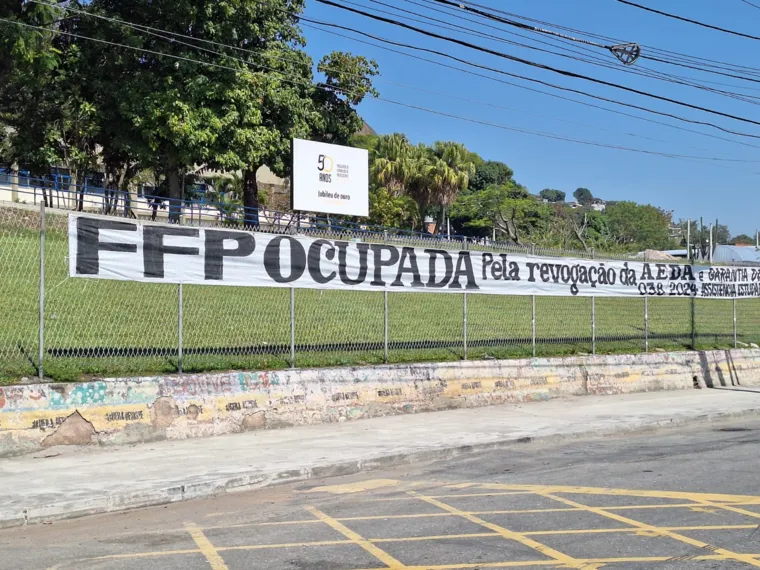 Ocupação UERJ : Reitoria suspende atividades após confusão no Campus Maracanã