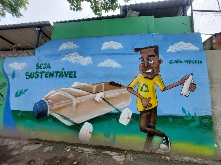 Projeto 'Arte Sustentável e o Meio Ambiente' leva oficinas de grafite e para escola em São Gonçalo