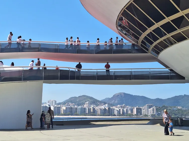 "Sextou" com sol: previsão aponta tempo firme e temperaturas agradáveis para o fim de semana