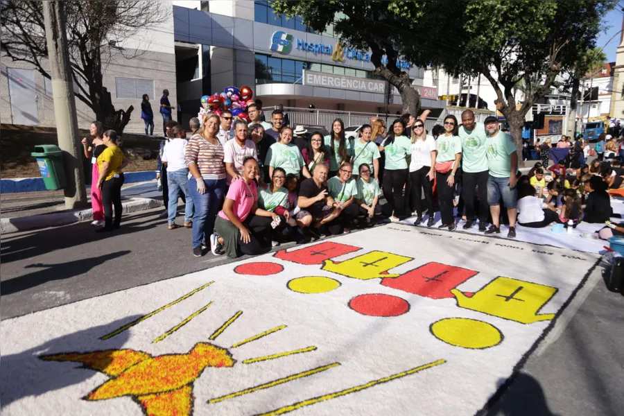 Católicos iniciam confecção dos tapetes de Corpus Christi em São Gonçalo