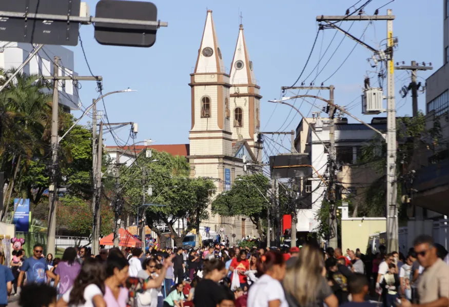 Católicos iniciam confecção dos tapetes de Corpus Christi em São Gonçalo