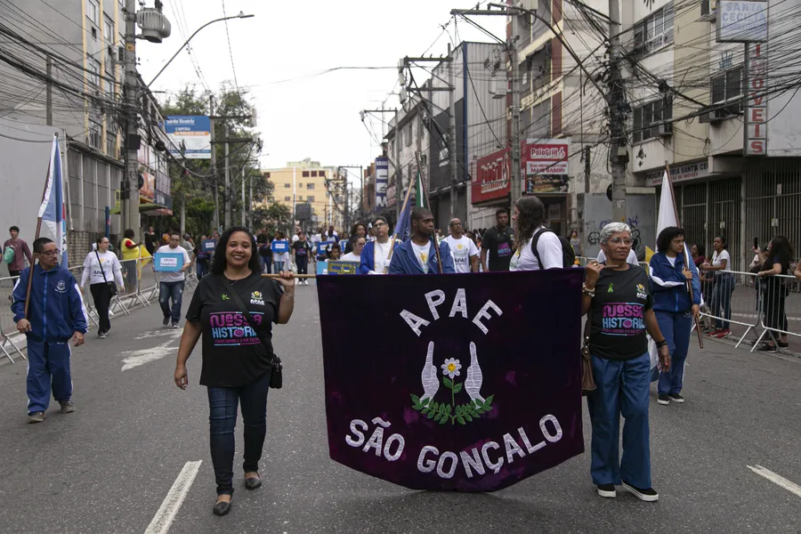 Cidade de São Gonçalo comemora aniversário de 134 anos com desfile grandioso