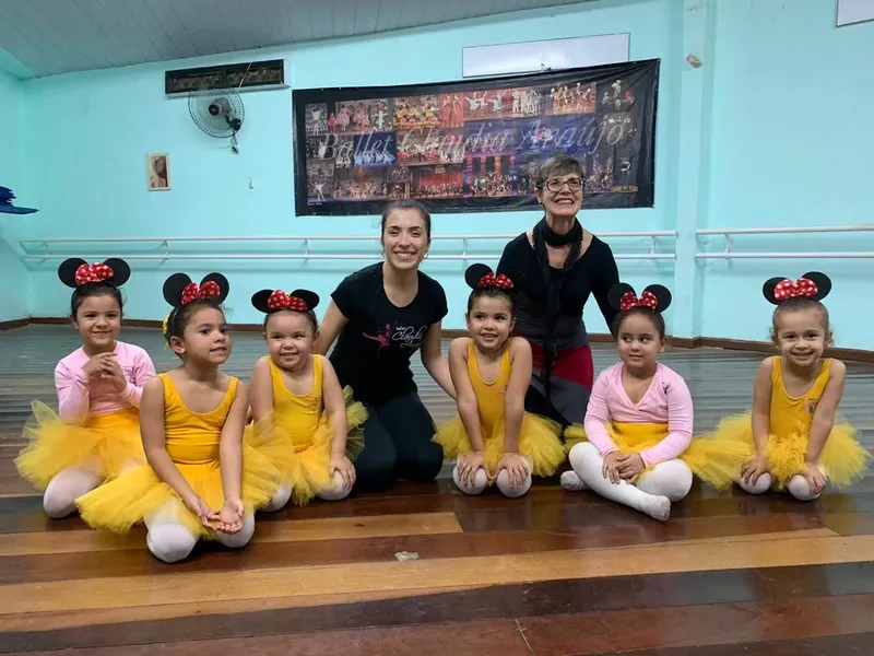 Criando magia através da dança, Claudia Araújo promove arte, encanto e beleza com sua Escola de Ballet