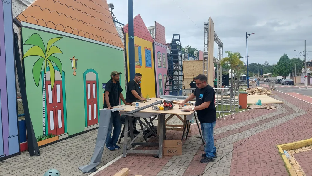 Faltam três dias! Preparativos para a Festa Internacional Literária de Maricá (FLIM) estão a todo vapor