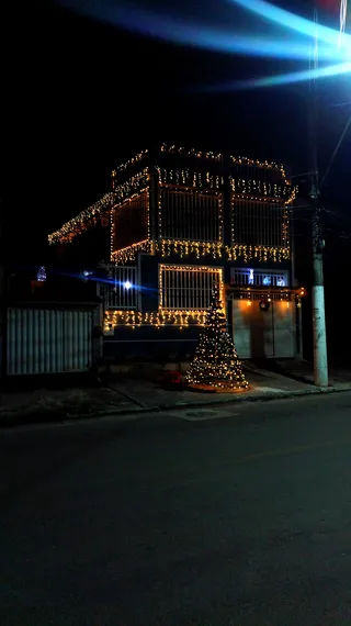 A tradição continua! Casa com decoração natalina segue encantando moradores do Boa Vista, em São Gonçalo; Vídeo