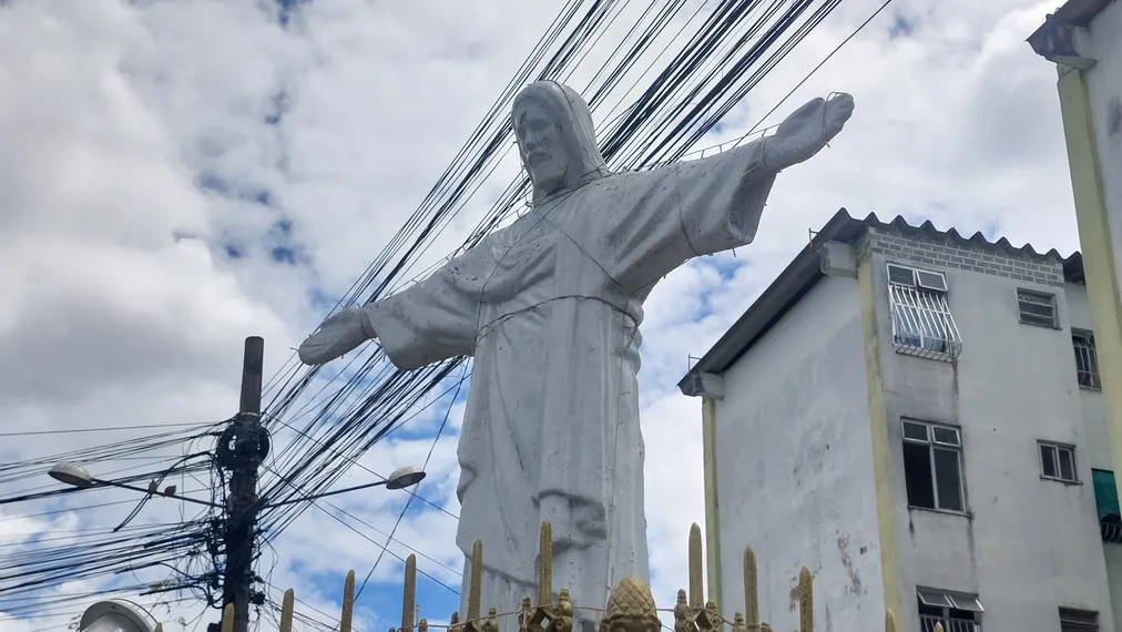 Curiosidades gonçalenses: Você sabia que São Gonçalo possui uma réplica da imagem do Cristo Redentor?