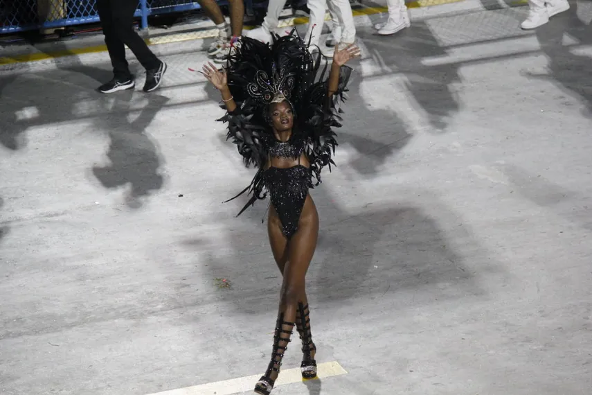 Fotos - Veja o desfile da Unidos do Viradouro